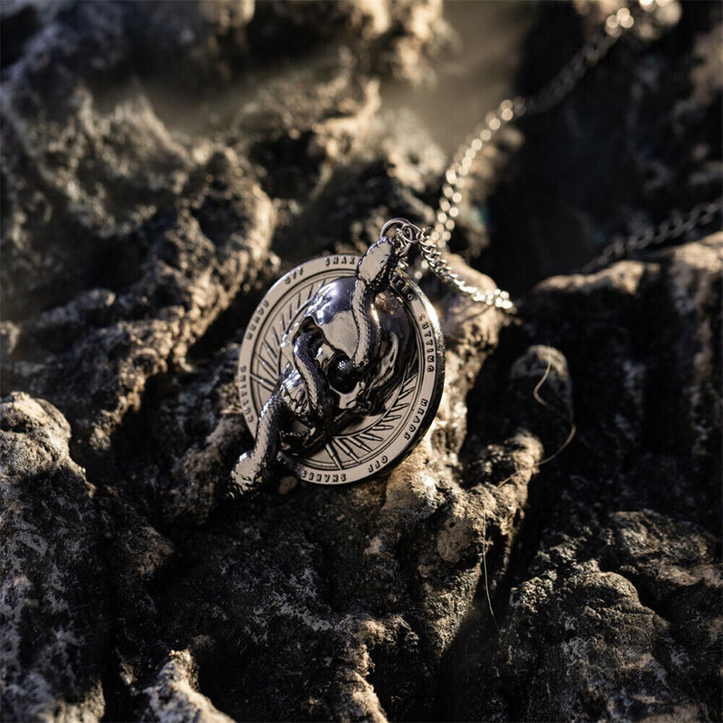 【New Arrival】Xcoser Call of Duty: Modern Warfare MW3 ASDA Snakes and Skulls Weapon Necklace